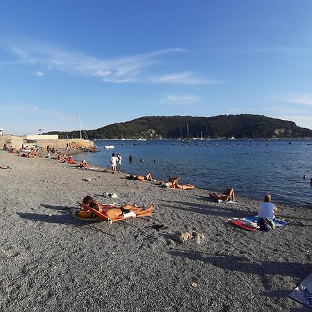 Moderno Appartamento Vista Mare, Con Parcheggio Privato Портовенере Екстер'єр фото