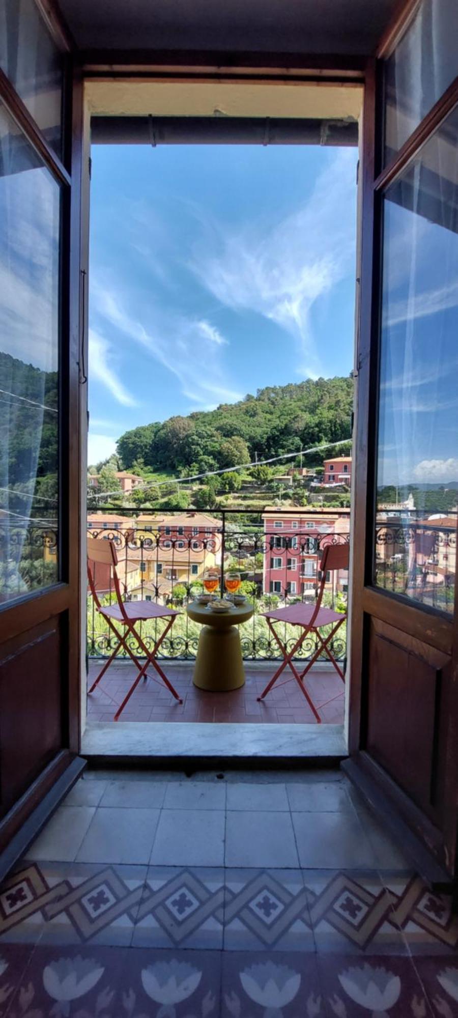 Moderno Appartamento Vista Mare, Con Parcheggio Privato Портовенере Екстер'єр фото
